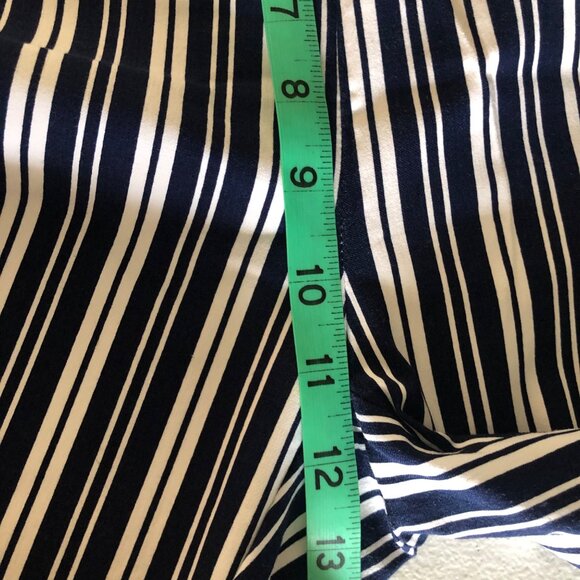 Chico's So Slimming Women's Size 1 (M) Crop Pant Navy White Vertical Stripe NWOT - Picture 11 of 14